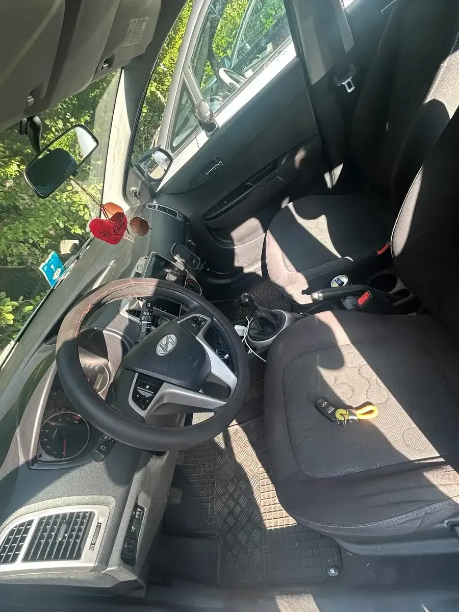 Gebraucht Hyundai i20 Classic 78 PS (57 kW) 2010 Blau Kleinwagen