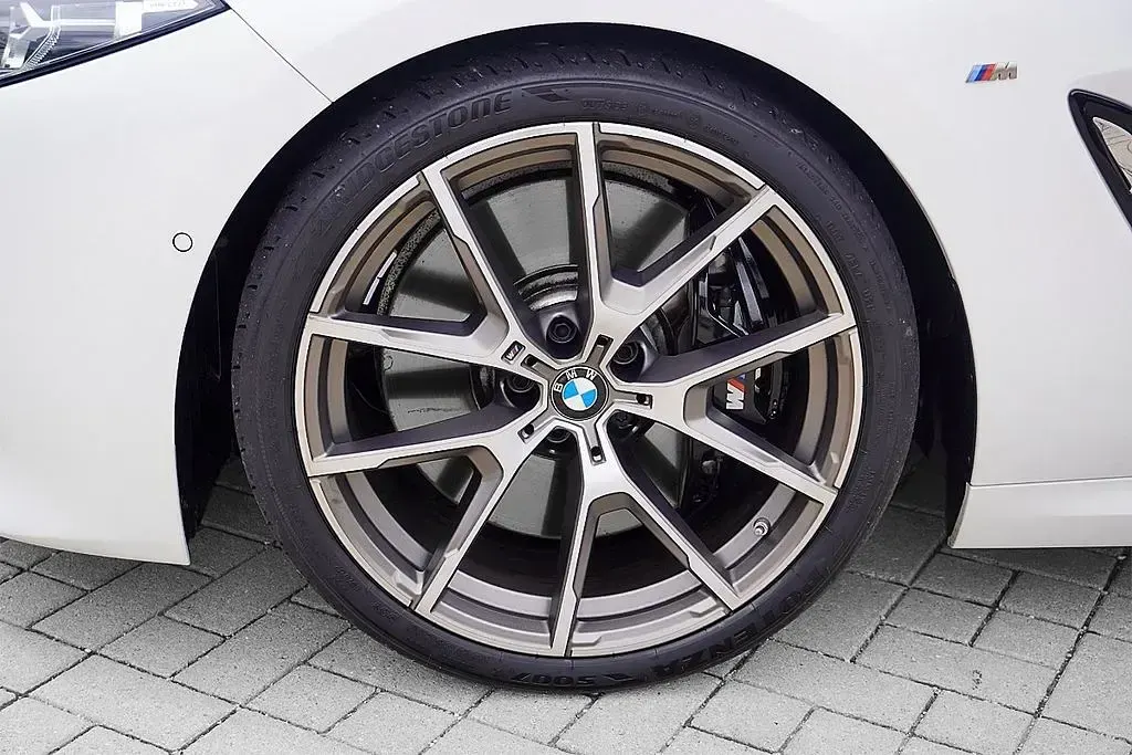 Gebraucht BMW M850 Sport Line 530 PS (389 kW) 2020 Mineralweiß Coupé
