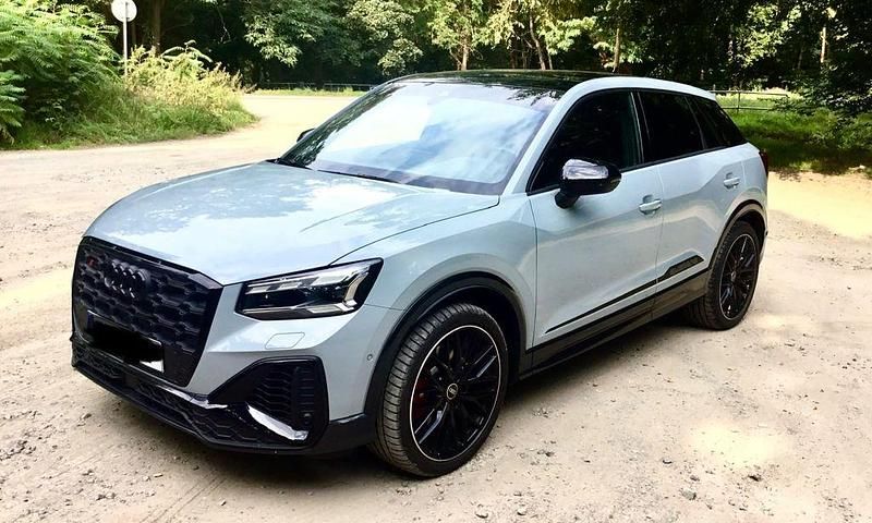 Grau Gebraucht 2022 Audi SQ2 Sport SUV | 38.500 € (Fairer Preis) - Bild 1/4