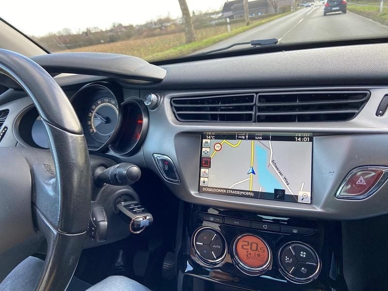 Gebraucht Citroën C3 82 PS (60 kW) 2016 Schwarz Limousine