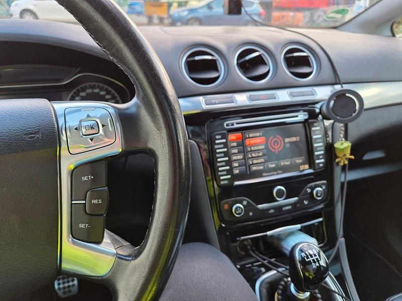 Gebraucht Ford S-MAX Titanium 160 PS (117 kW) 2011 Schwarz Van / Kleinbus