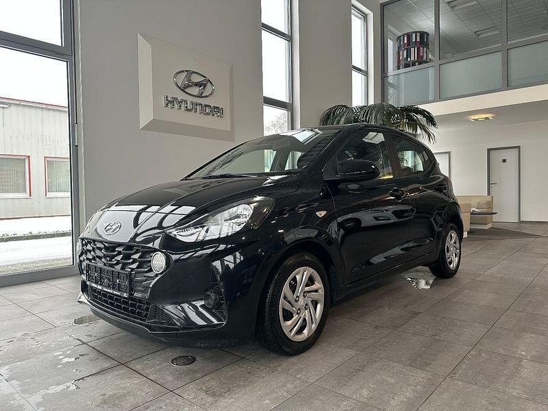 Schwarz Gebraucht 2022 Hyundai i10 Select Kleinwagen | 12.990 € (Fairer Preis) - Bild 1/4