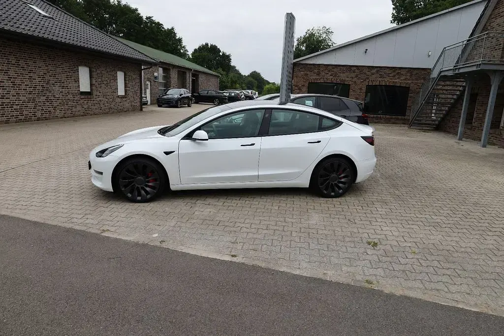 Gebraucht Tesla Model 3 Long Range AWD 392 kW (534 PS) 2022 Weiß Limousine