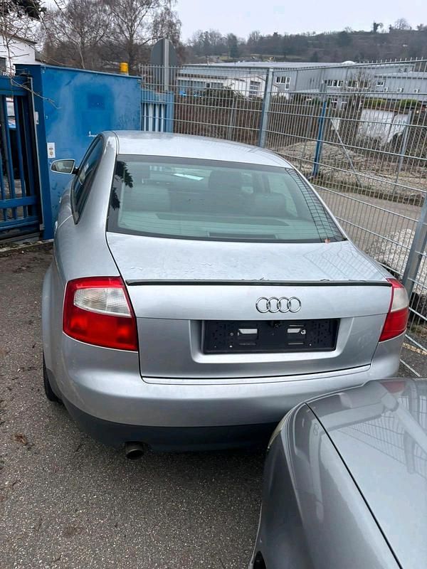 Gebraucht Audi A4 130 PS (95 kW) 2002 Silber Limousine