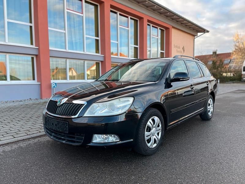 Schwarz Gebraucht 2009 Skoda Octavia Kombi | 1.450 € (Guter Preis) - Bild 1/4