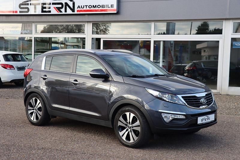 Grau Gebraucht 2011 Kia Sportage Spirit SUV | 7.990 € (Guter Preis) - Bild 1/4