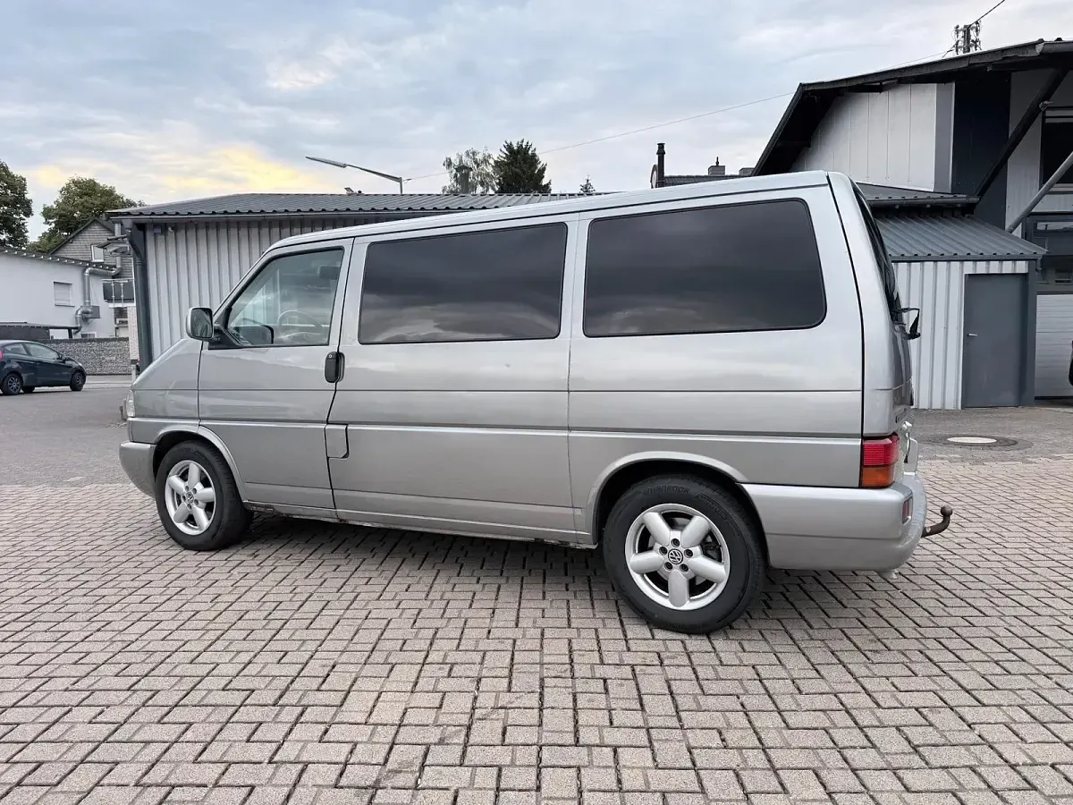 Gebraucht VW T4 151 PS (111 kW) 1999 Grau Van