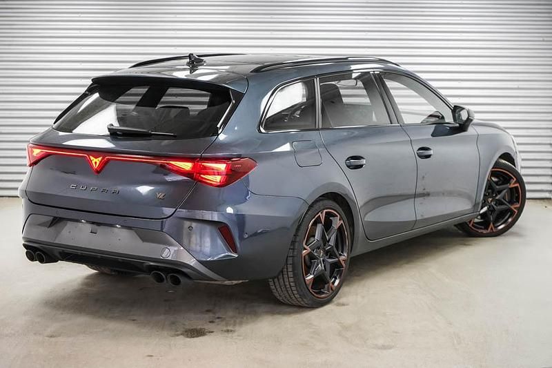 Gebraucht Cupra Leon VZ 2025 Magnetic grau metallic (s7)