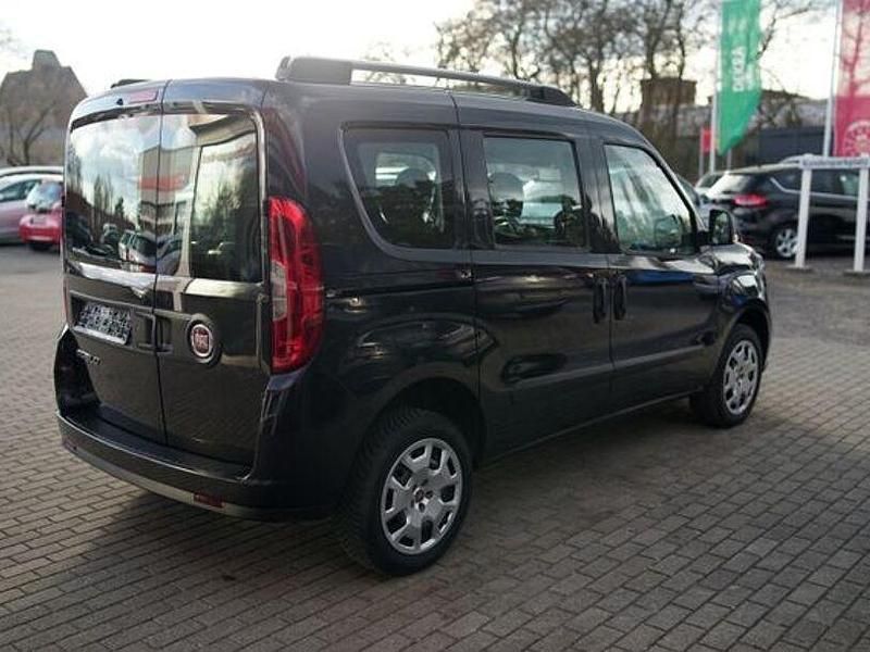 Gebraucht Fiat Doblò 95 PS (69 kW) 2018 Nero Van / Kleinbus