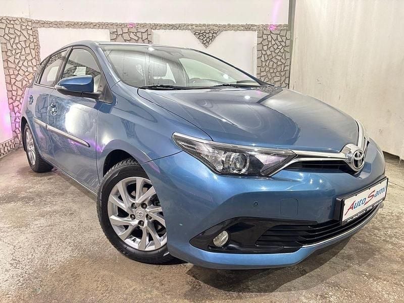 Gebraucht Toyota Auris Edition-S 116 PS (85 kW) 2016 Blau Limousine