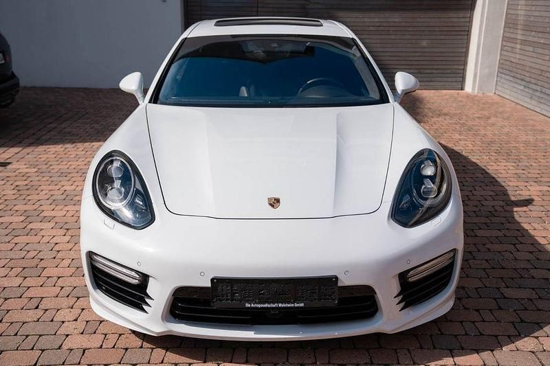 Weiß Gebraucht 2015 Porsche Panamera Turbo Limousine | 60.000 € (Fairer Preis) - Bild 1/4