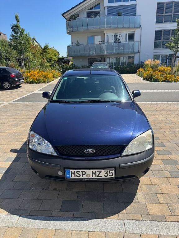 Blau Gebraucht 2001 Ford Mondeo Ambiente Limousine | 800 € (Guter Preis) - Bild 1/4
