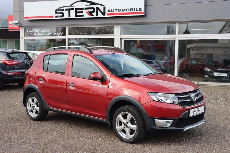 Rot Gebraucht 2014 Dacia Sandero Prestige Kleinwagen | 5.290 € (Guter Preis) - Bild 1/4
