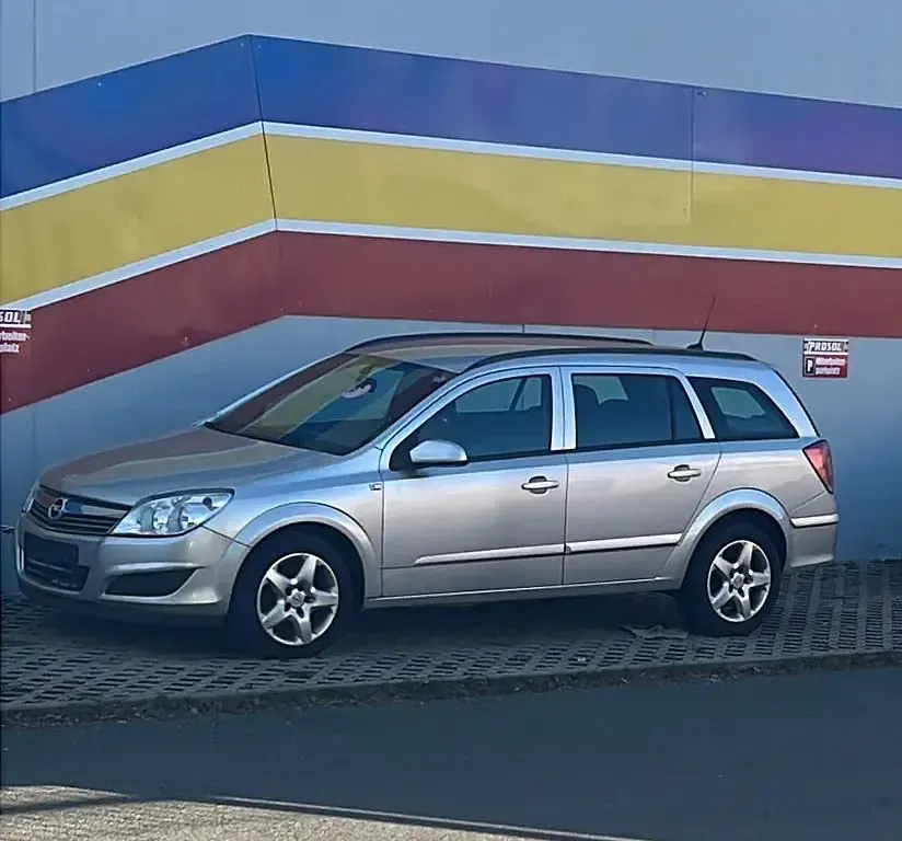 Gebraucht Opel Astra 110 PS (80 kW) 2007 Silber Kombi