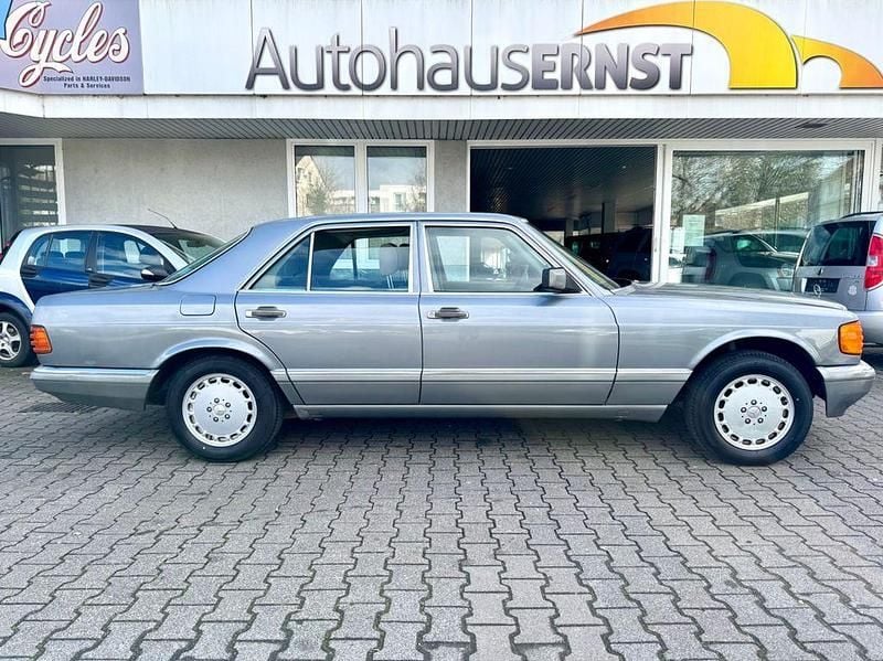 Gebraucht Mercedes E500 252 PS (185 kW) 1985 Grau Limousine