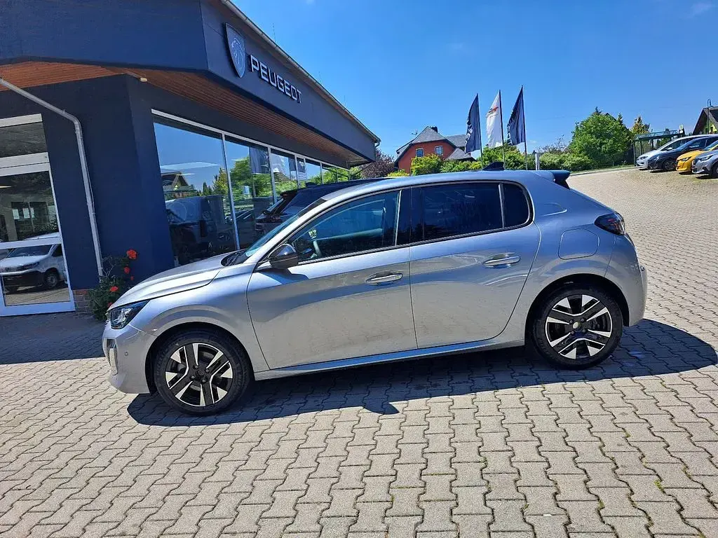 Neu Peugeot 208 Allure 101 PS (74 kW) 2026 Silber Kleinwagen
