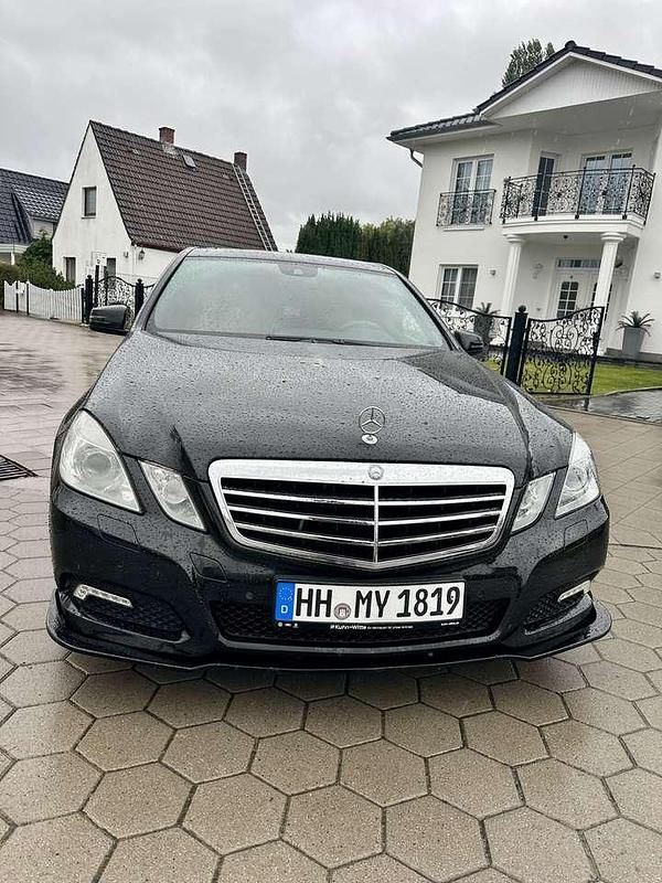 Gebraucht Mercedes E350 231 PS (169 kW) 2010 Schwarz Limousine