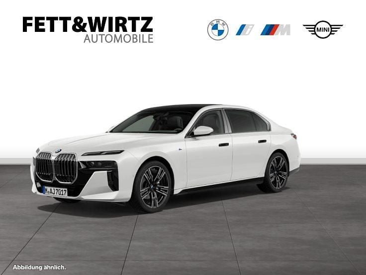 Gebraucht BMW 740 M Sport 299 PS (219 kW) 2025 Mineralweiß metallic metallic Limousine