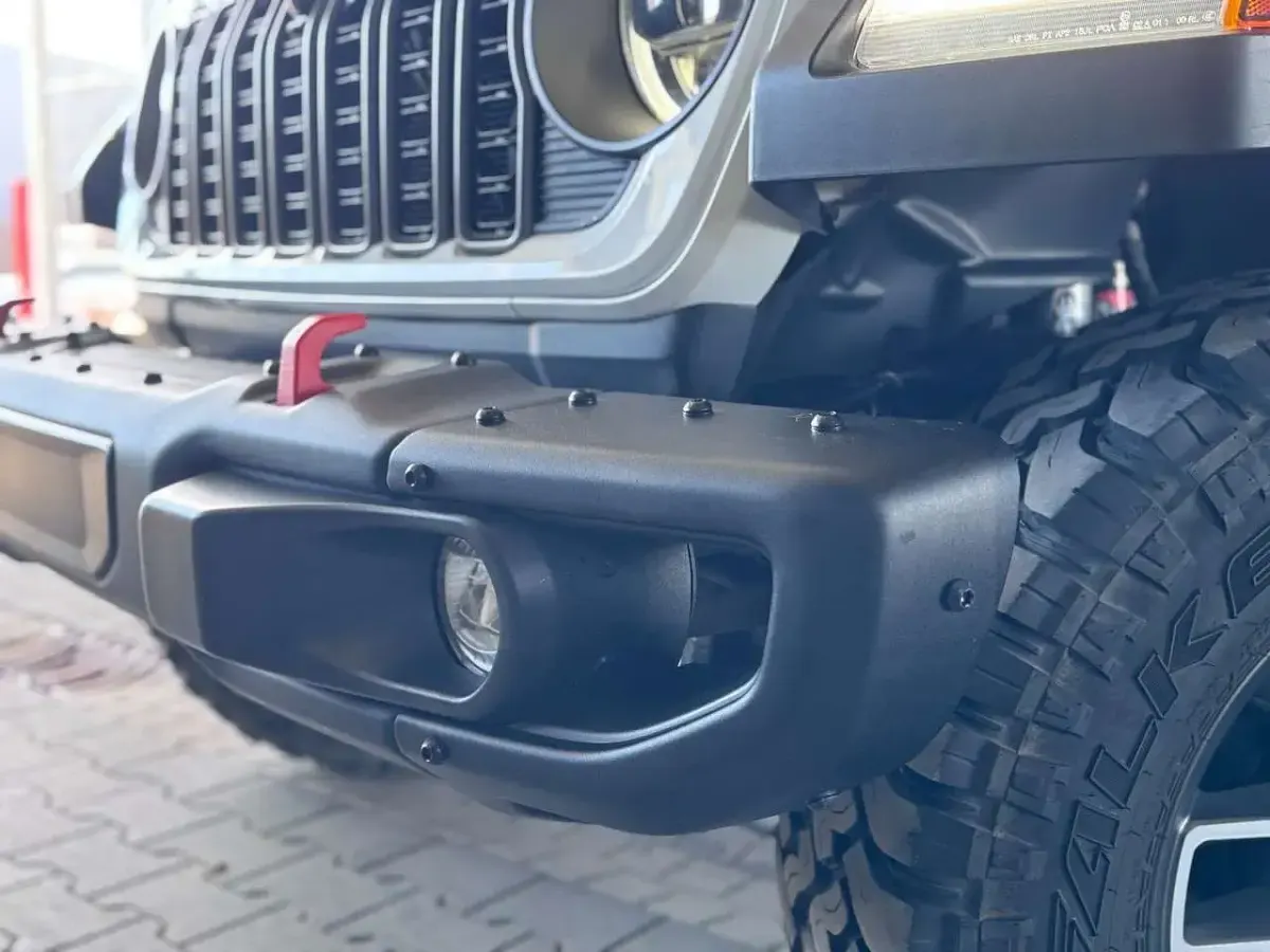 Käytetty Jeep Gladiator 290 HP (213 kW) 2024 Valkoinen Nouto