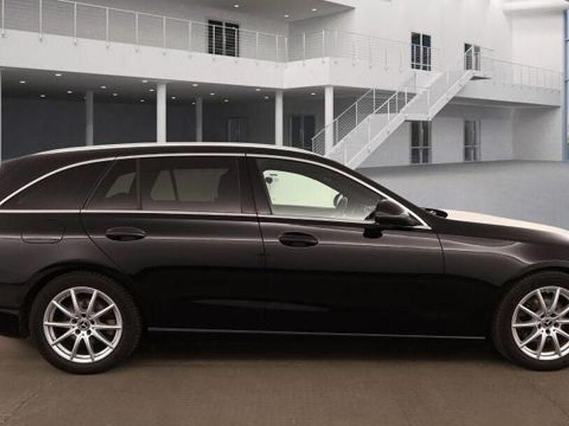 Gebraucht Mercedes C200 235 PS (172 kW) 2022 Schwarz Limousine