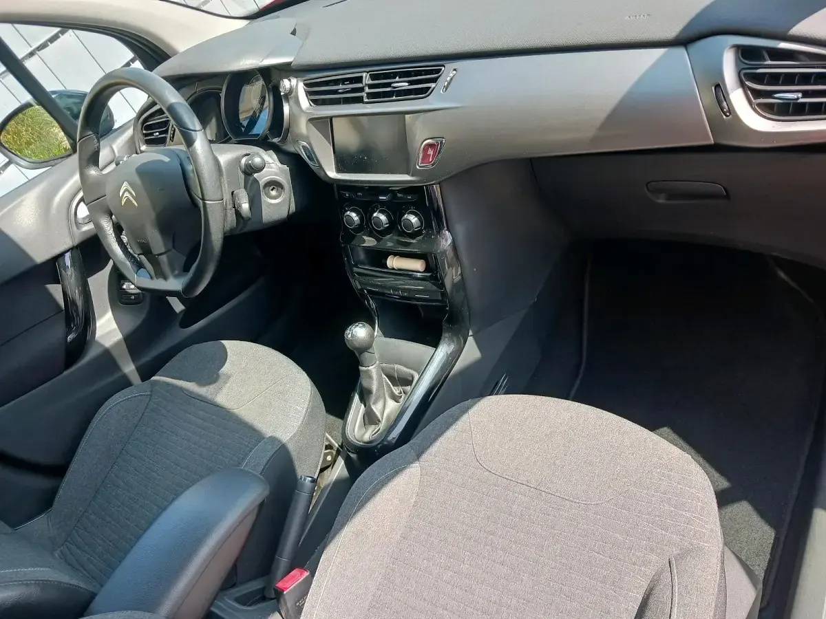Gebraucht Citroën C3 68 PS (50 kW) 2016 Rot Kleinwagen