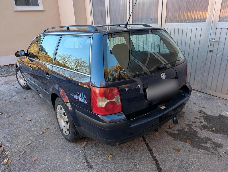 Gebraucht VW Passat 130 PS (95 kW) 2002 Blau Kombi