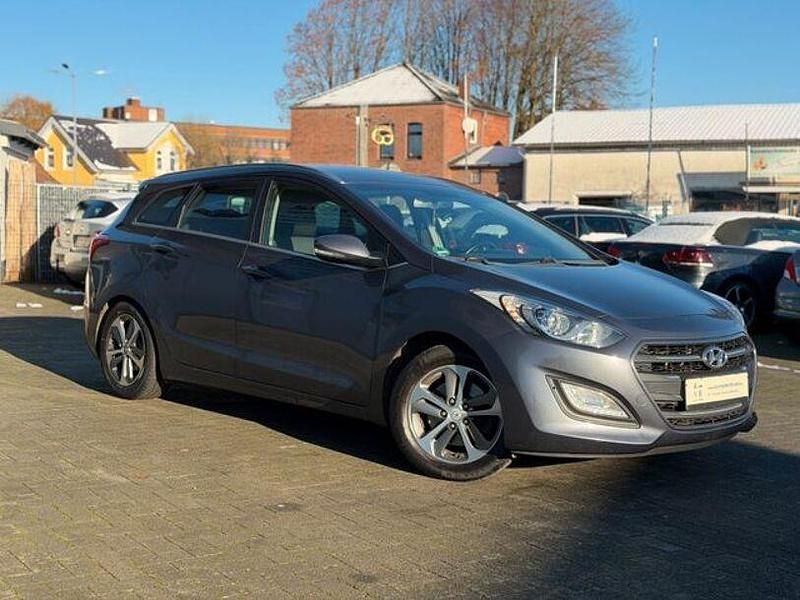 Andere Gebraucht 2017 Hyundai i30 Limousine | 7.590 € (Fairer Preis) - Bild 1/4