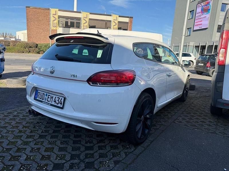 Gebraucht VW Scirocco 160 PS (117 kW) 2010 Weiß Coupé