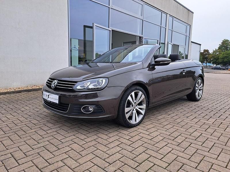 Braun Gebraucht 2015 VW Eos Cabrio | 15.380 € (Etwas zu teuer) - Bild 1/4