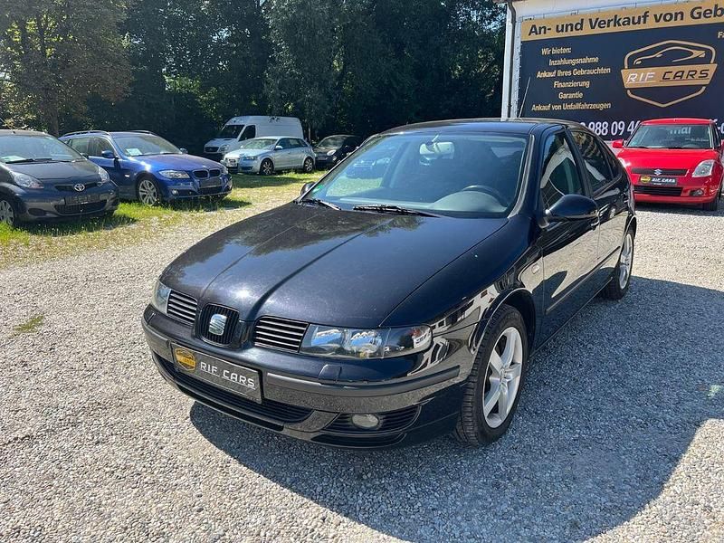Schwarz Gebraucht 2005 Seat Leon Limousine | 1.900 € (Fairer Preis) - Bild 1/4