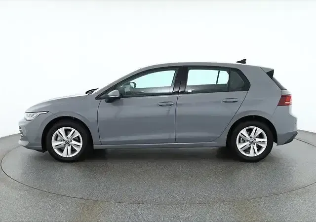 Gebraucht VW Golf VIII Style 131 PS (96 kW) 2024 Grau Limousine