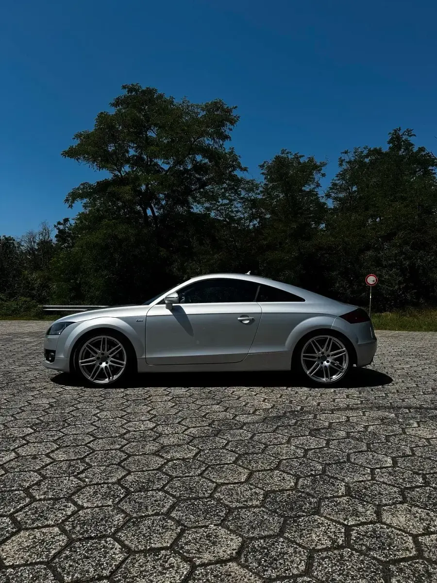 Gebraucht Audi TT Design 200 PS (147 kW) 2010 Silber Coupé