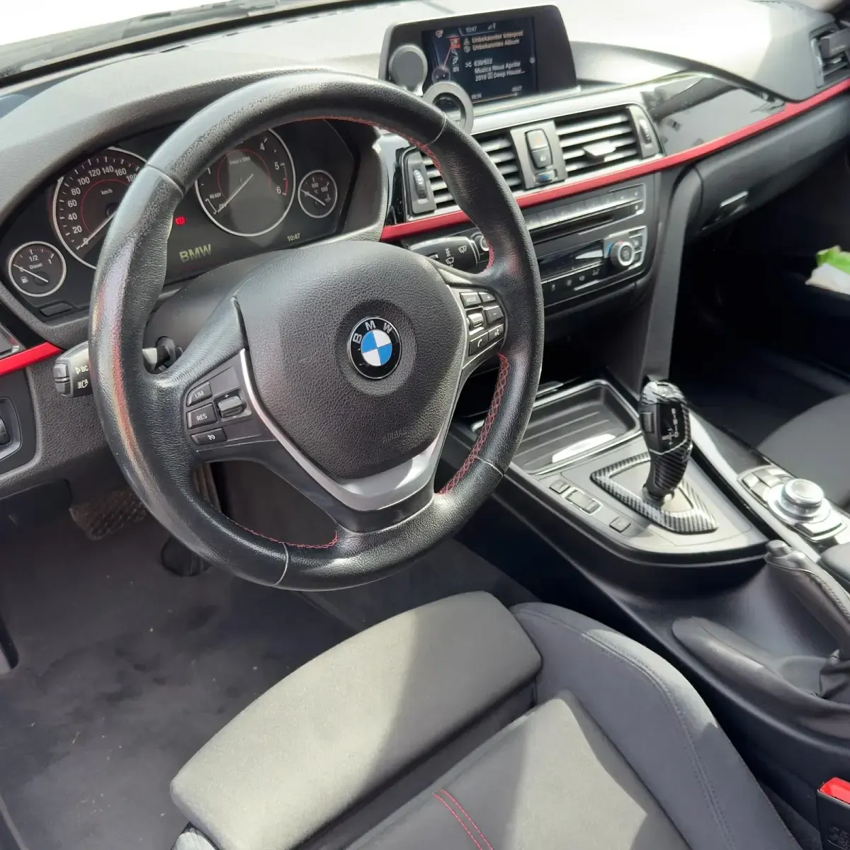 Gebraucht BMW 318 153 PS (112 kW) 2014 Weiß Kombi