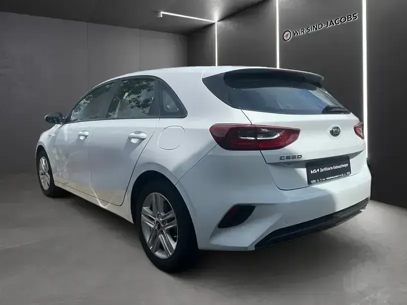 Gebraucht Kia Ceed Attract 99 PS (72 kW) 2019 Weiss Kleinwagen