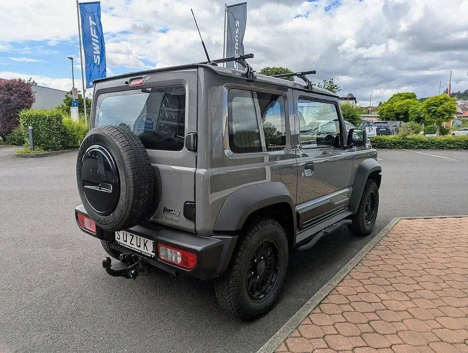 Gebraucht Suzuki Jimny Comfort 102 PS (75 kW) 2021 Grau SUV