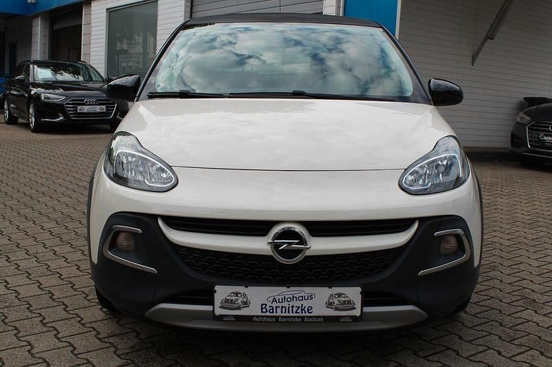 Gebraucht Opel Adam Rocks Rocks 87 PS (63 kW) 2015 Weiß Kleinwagen