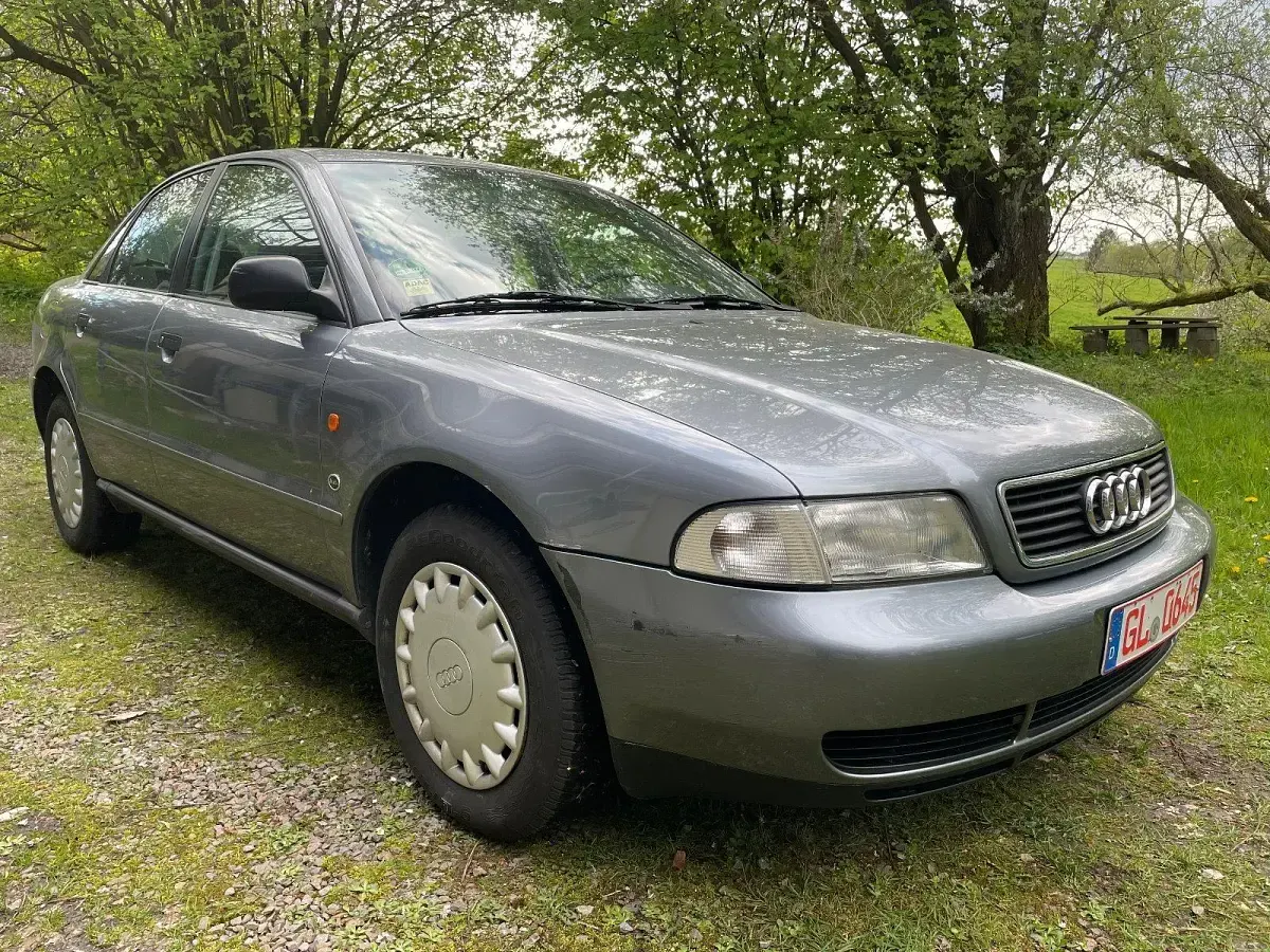 Gebraucht Audi A4 125 PS (91 kW) 1996 Grau Limousine