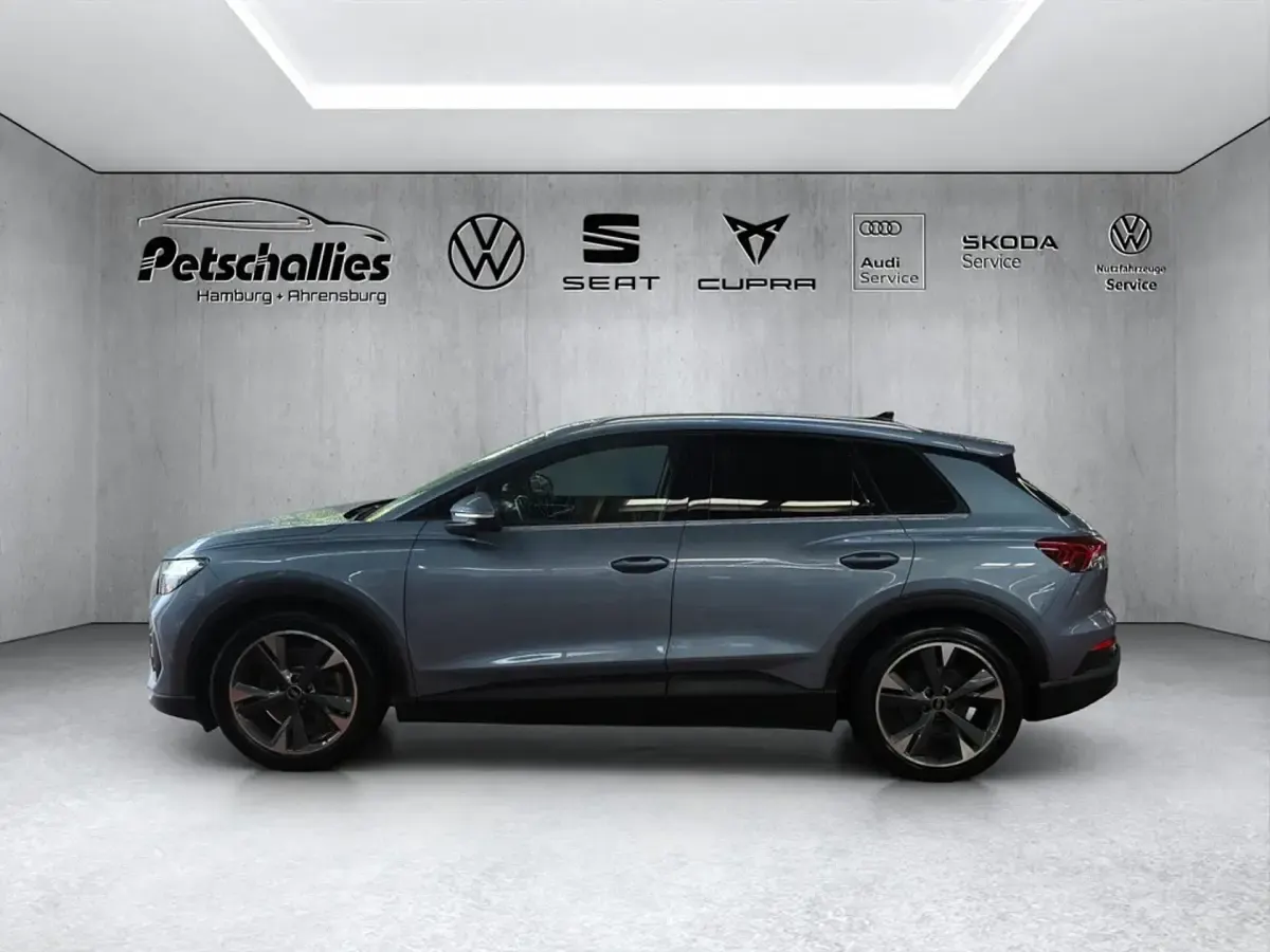Gebraucht Audi Q4 e-tron Ambiente 150 kW (204 PS) 2023 Blau SUV