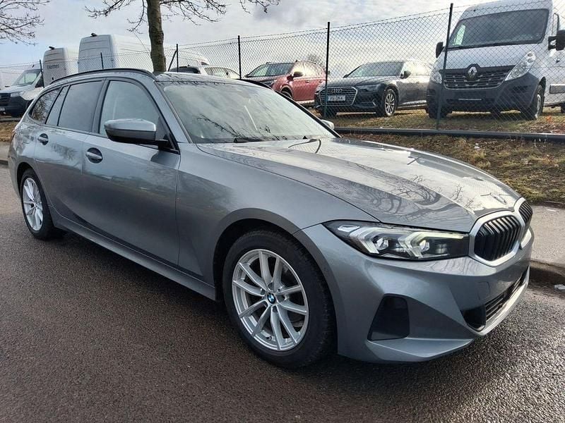 Gebraucht BMW 318 150 PS (110 kW) 2022 Grau Kombi