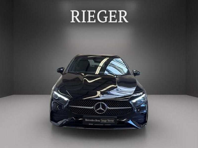 Gebraucht Mercedes A200 AMG 150 PS (110 kW) 2024 Nachtschwarz uni Limousine