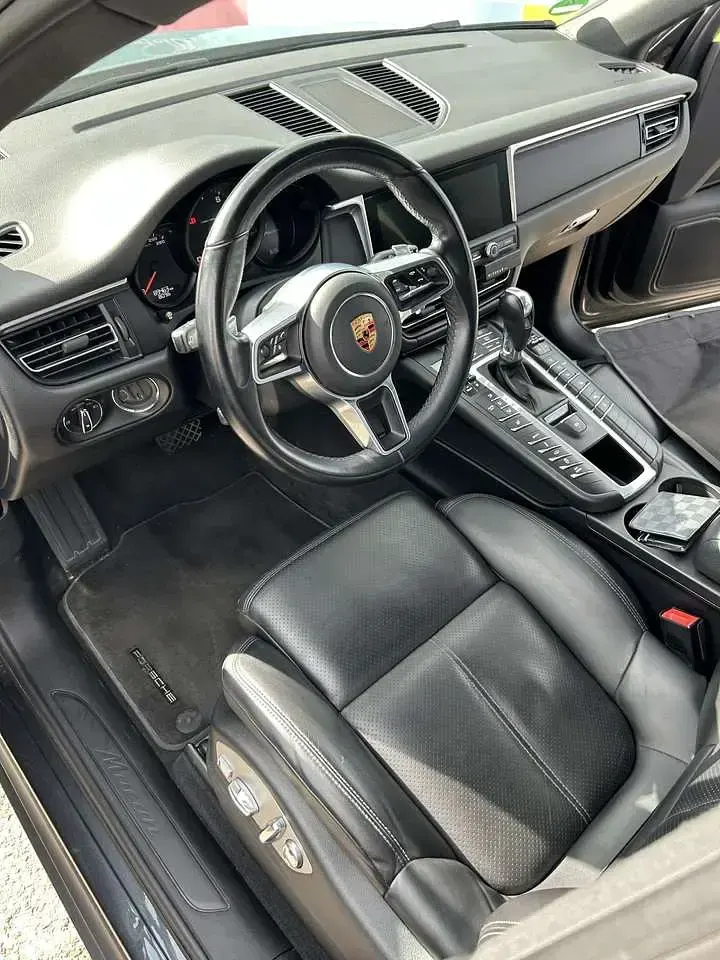 Begagnad Porsche Macan Basis 252 HK (185 kW) 2018 SUV