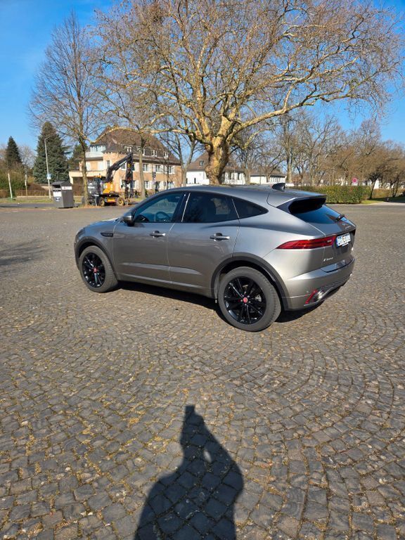 Grau Gebraucht 2020 Jaguar E-Pace R-Dynamic SUV | 24.399 € (Superpreis) - Bild 1/4