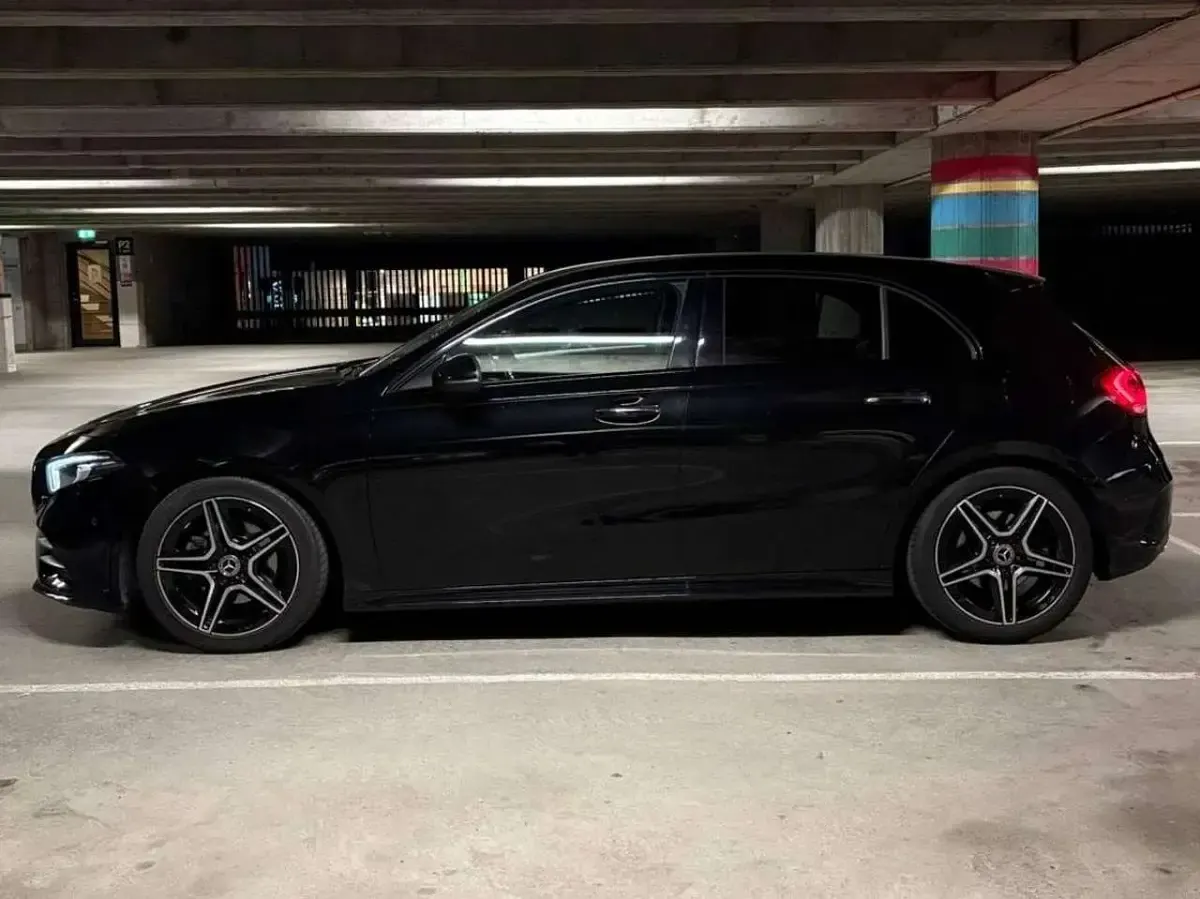 Gebraucht Mercedes A200 163 PS (119 kW) 2019 Schwarz Limousine