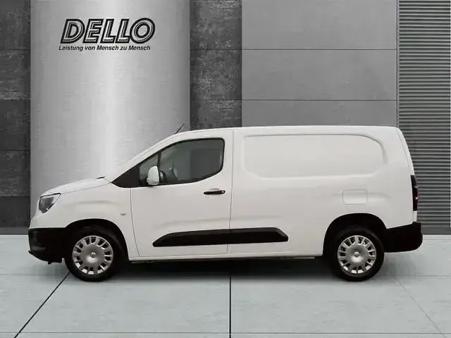 Gebraucht Opel Combo Edition 110 PS (80 kW) 2021 Jade weiss/arktis weiss Van / Kleinbus