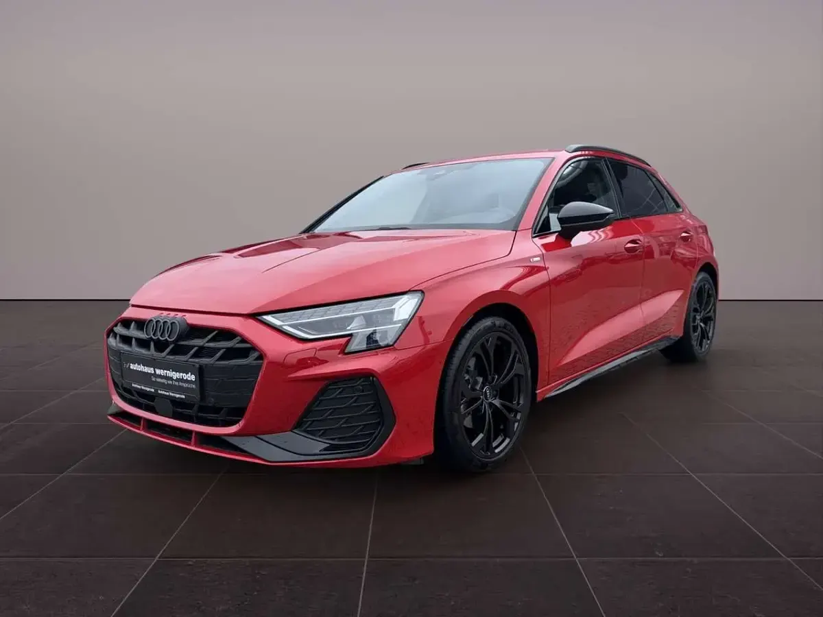 Gebraucht Audi A3 S-Line 116 PS (85 kW) 2025 Beige Limousine