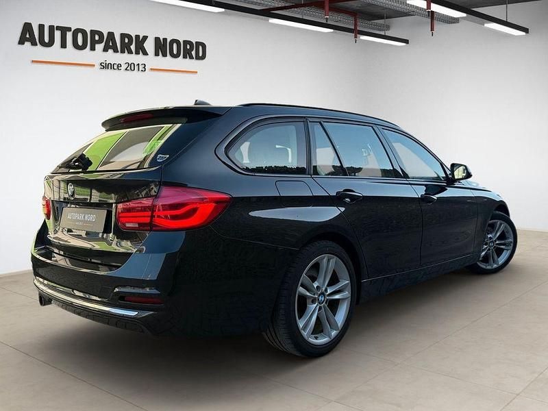 Gebraucht BMW 330 Luxury Line 258 PS (189 kW) 2016 Schwarz Kombi
