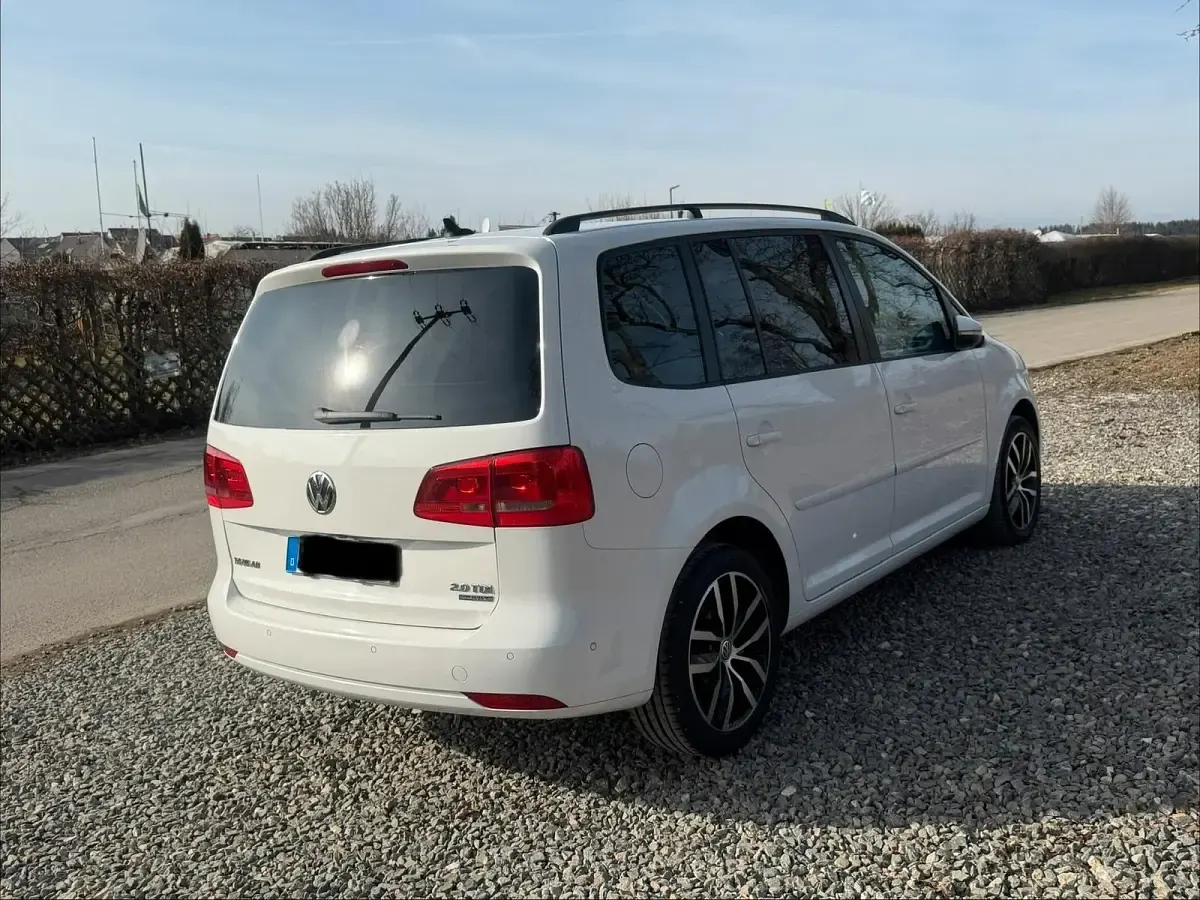 Gebraucht VW Touran 140 PS (102 kW) 2013 Weiß Van / Kleinbus