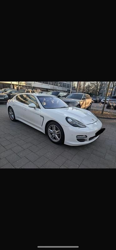 Gebraucht Porsche Panamera 250 PS (183 kW) 2012 Andere farben Kleinwagen