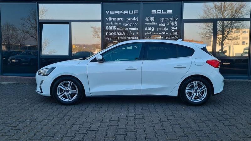 Gebraucht Ford Focus 120 PS (88 kW) 2020 Weiß Limousine