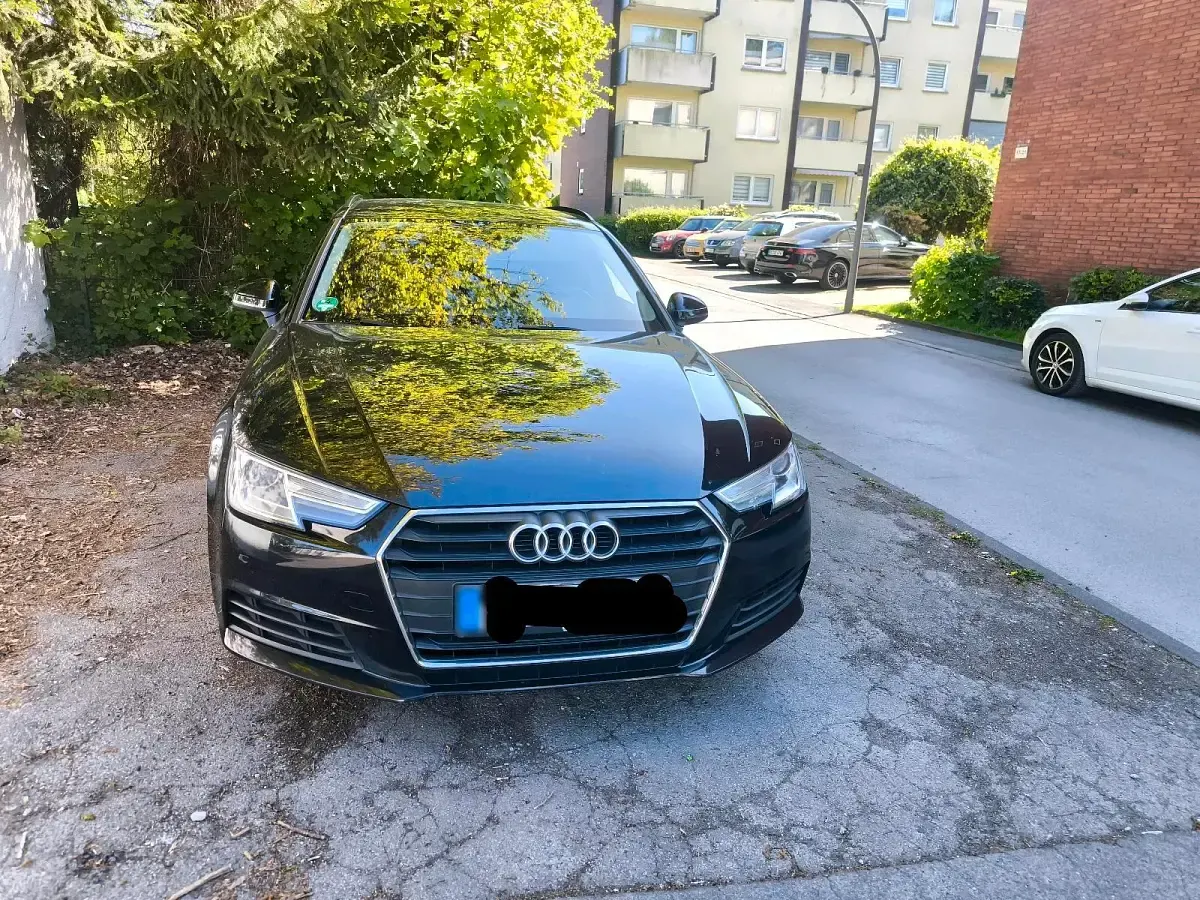 Gebraucht Audi A4 150 PS (110 kW) 2016 Schwarz Kombi